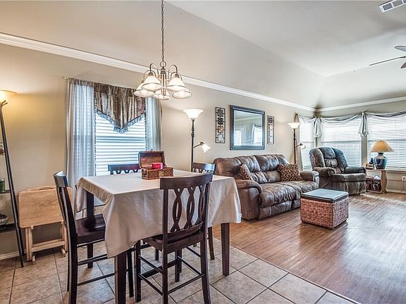 5th image of 9945 Delamere Dr