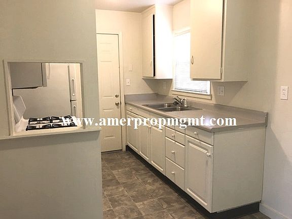 2nd image of 3934 Jasmine St