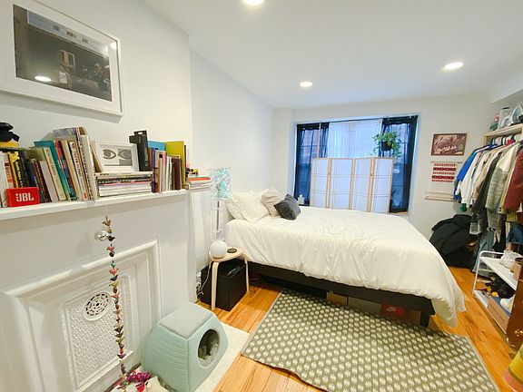 5th image of 526 Hancock St #1GR
