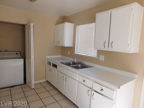 4th image of 4562 Scott Ave #0
