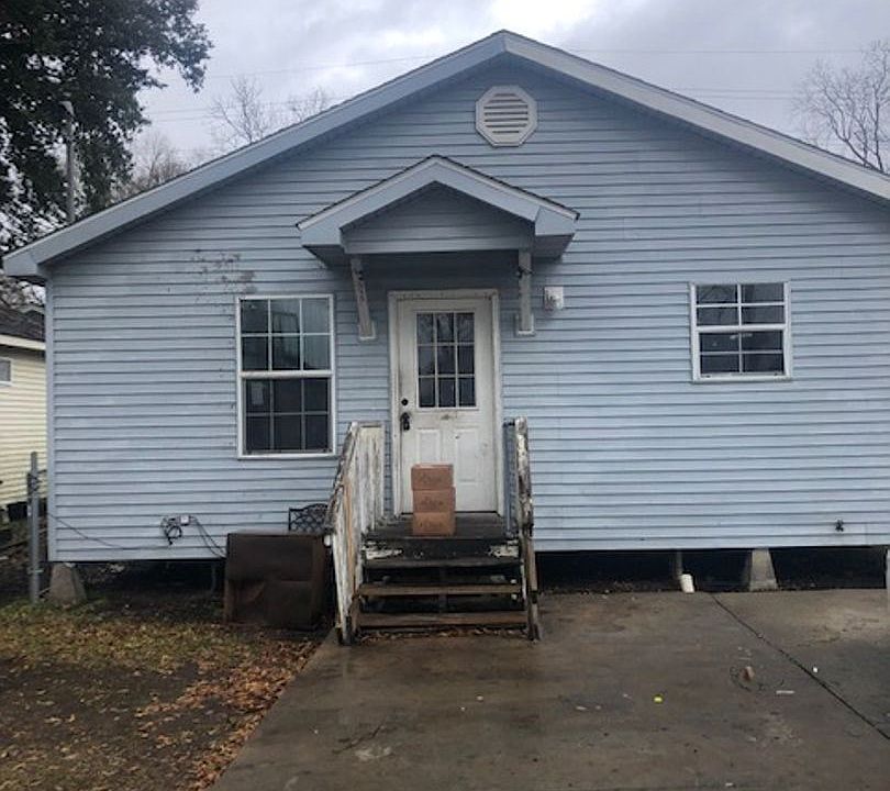 1st image of 118 Sternberg Dr