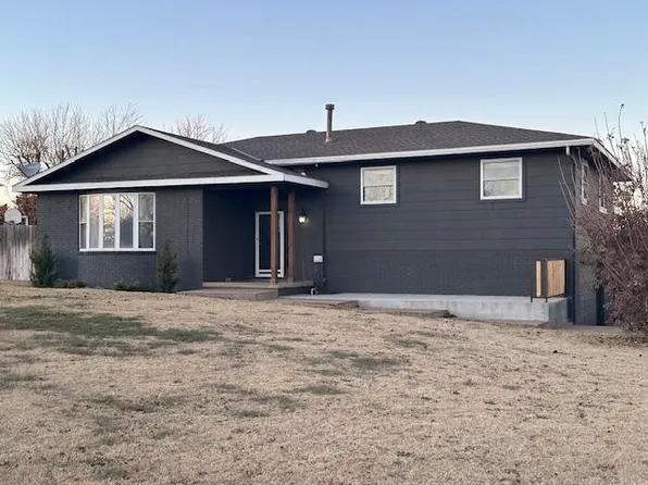 4826 Sunnyslope Dr, Woodward, OK 73801