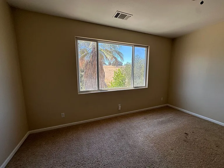 746 Jersey Ct — Photo 20
