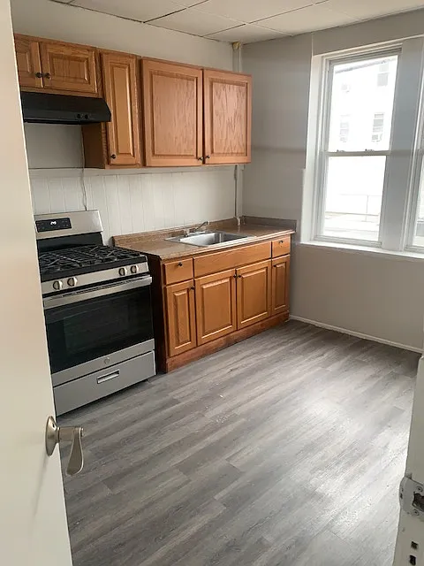 2 bed, $1,850 — Photo 3