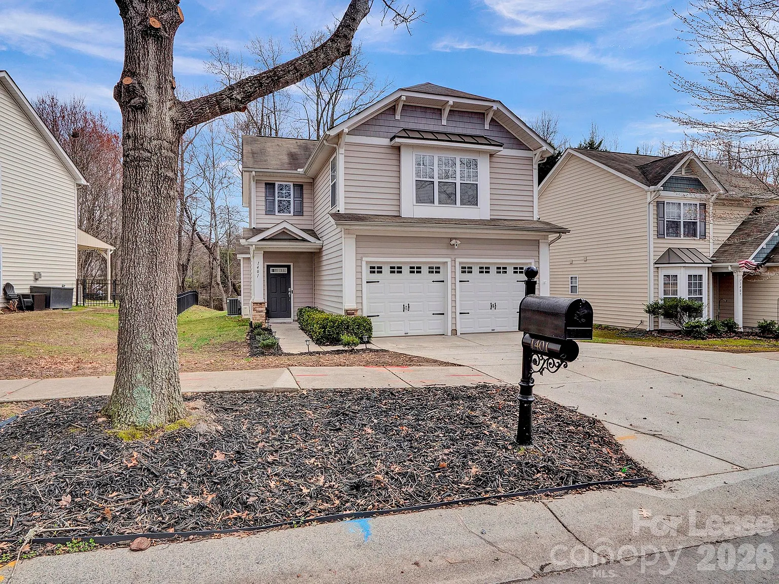 3 bed, 2.5 bath, 1694 sqft, $2,500 — Photo 2