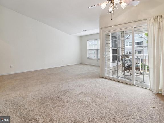 3rd image of 1 Ginford Pl Unit 301