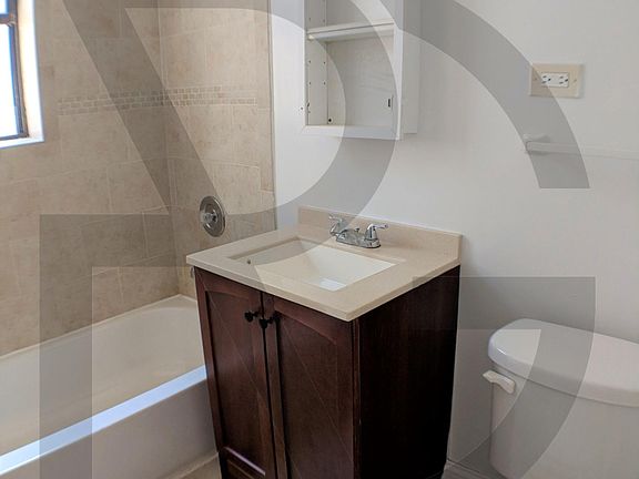 3rd image of 819 W Waveland Ave #One