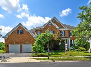 619 Oak Knoll Ter, Rockville, MD