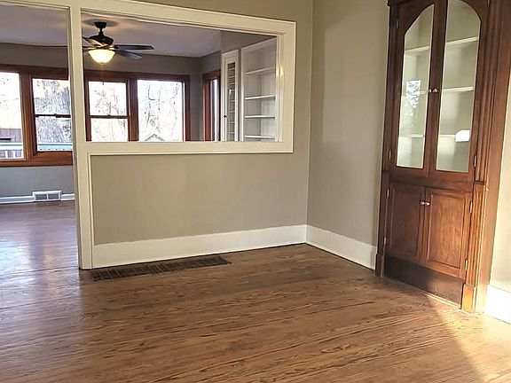 4th image of 1320 S 52nd St