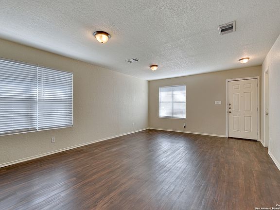 2nd image of 1406 Sunbend Falls