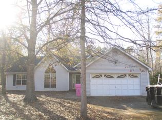 50 Plantation Ln, Locust Grove, GA 30248