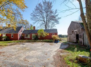 118 Fickett Rd, Pownal, ME 04069