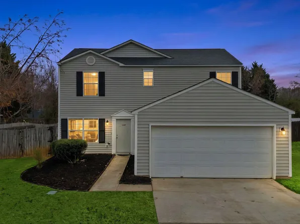 203 Tripmont Ct, Simpsonville, SC 29680