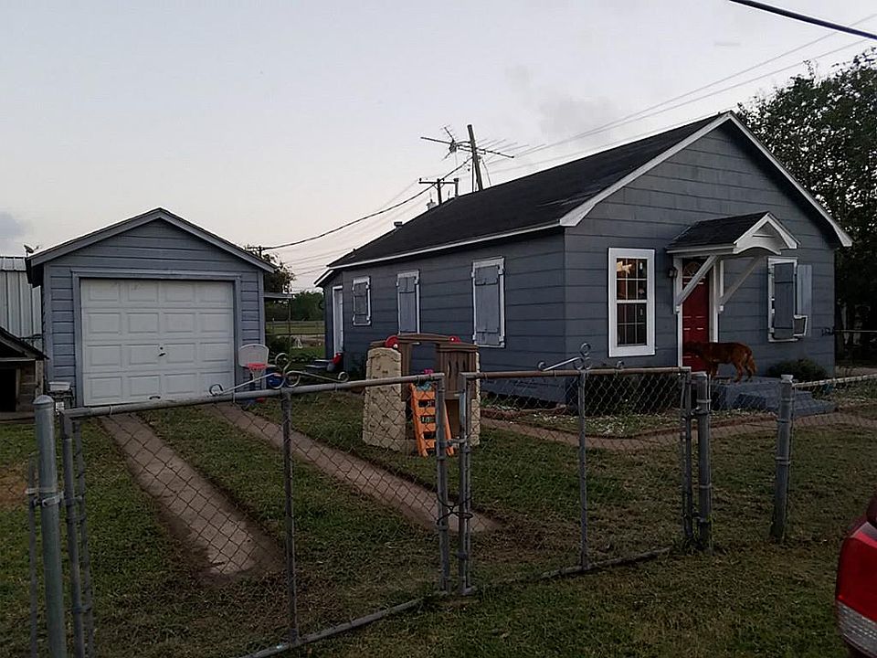 1st image of 105 W 6th St