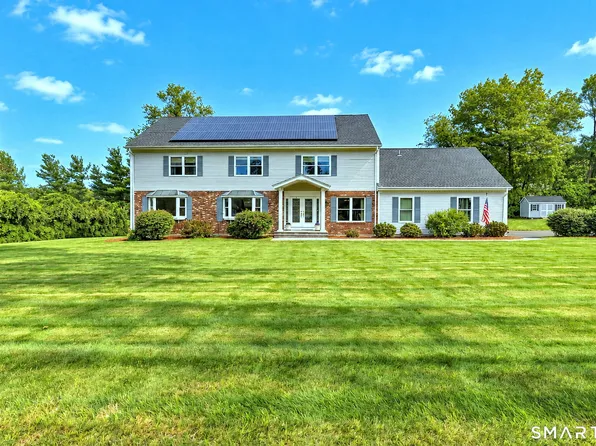 9 Pez Court, North Haven, CT 06473