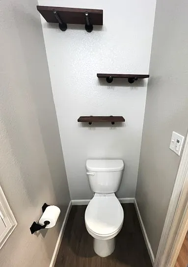 Downstairs 1/2 Bath