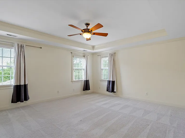 106 Grannon Ct — Photo 41