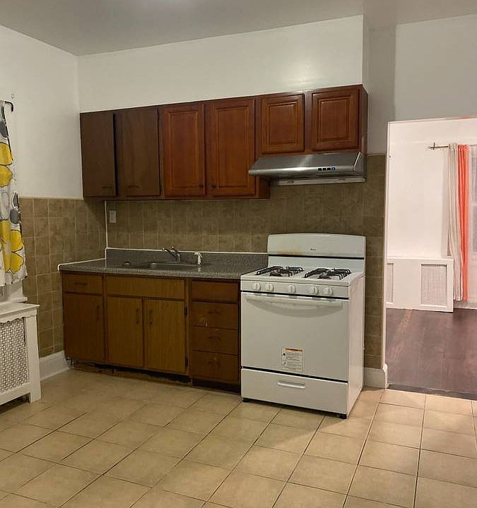 1st image of 7 Fairview Ave Floor 2