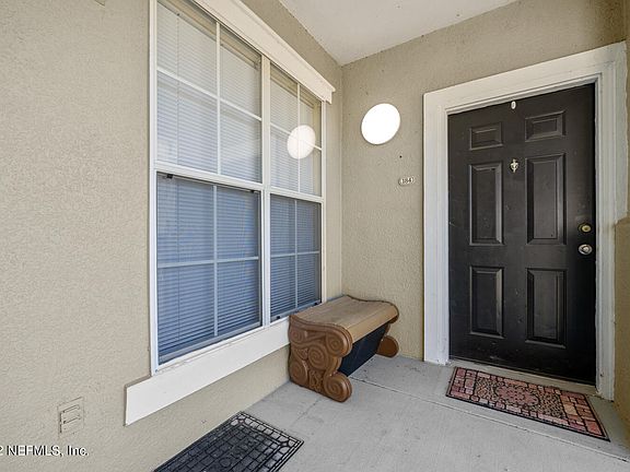 2nd image of 8290 GATE Parkway #184