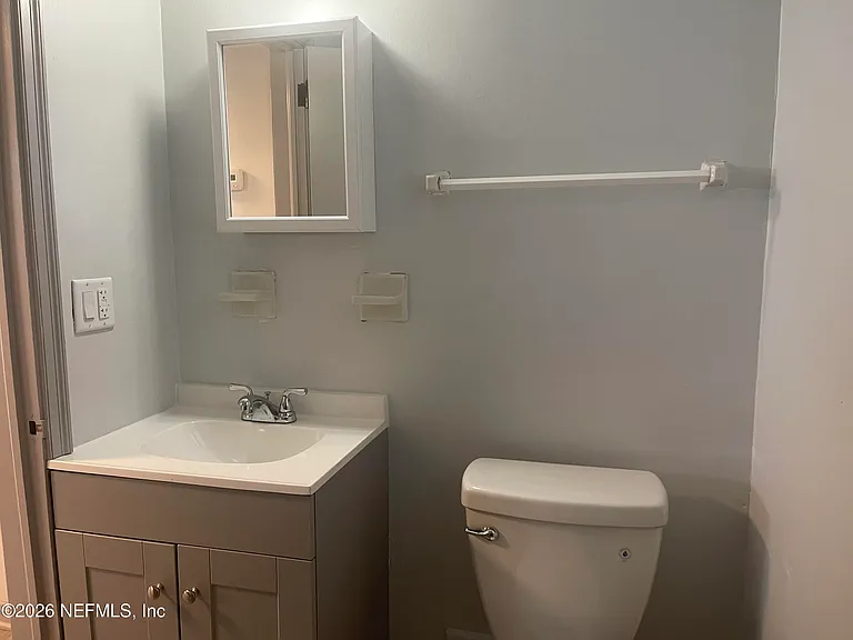 530 Myra St — Photo 20