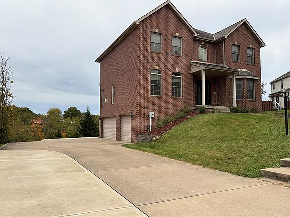 4th image of 137 Robinson Dr