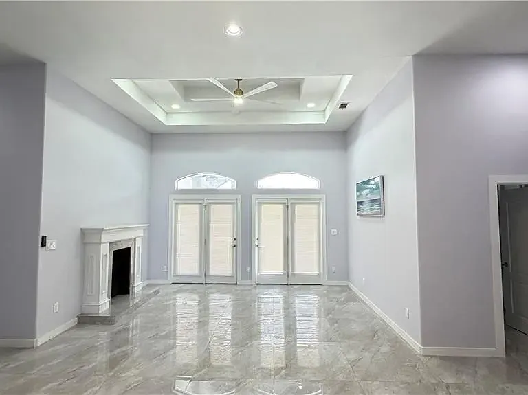 2504 Lilac Ave — Photo 12