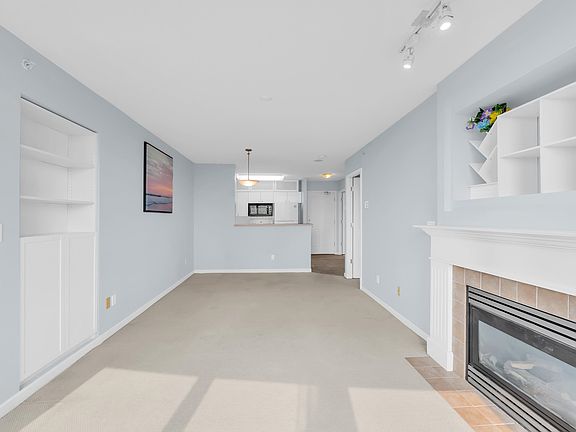 2nd image of 6611 Southoaks Cres #802