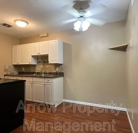 5th image of 3840 S 46th St APT 6