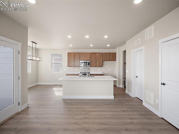 5th image of 5307 Sidewinder Dr