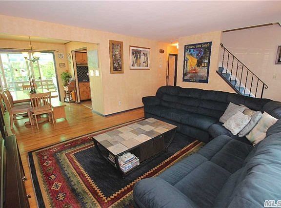 3rd image of 15 Cedarwood Dr