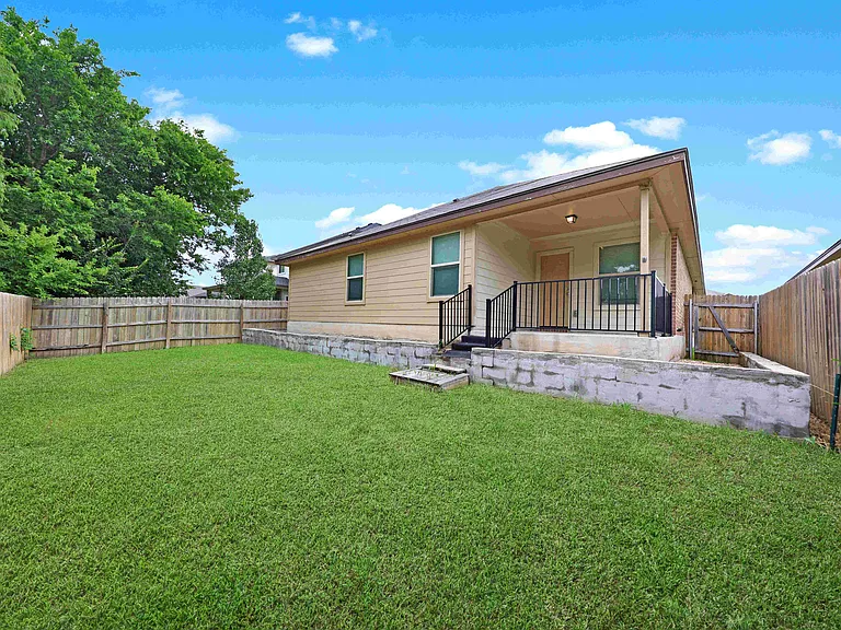 6305 Tess Rd — Photo 29