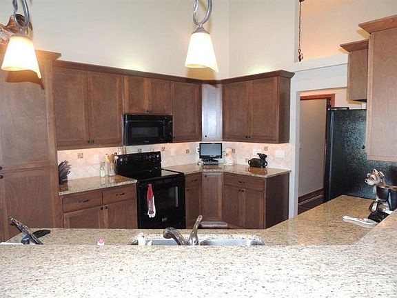 5th image of 2021 S Selkirk Dr