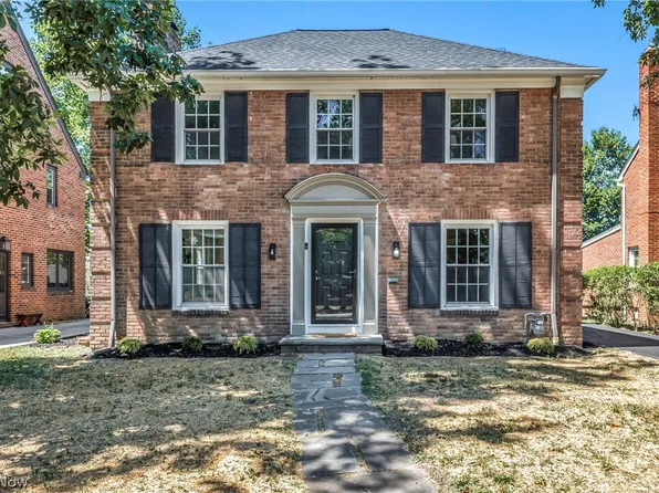 2448 Charney Rd, University Heights, OH 44118