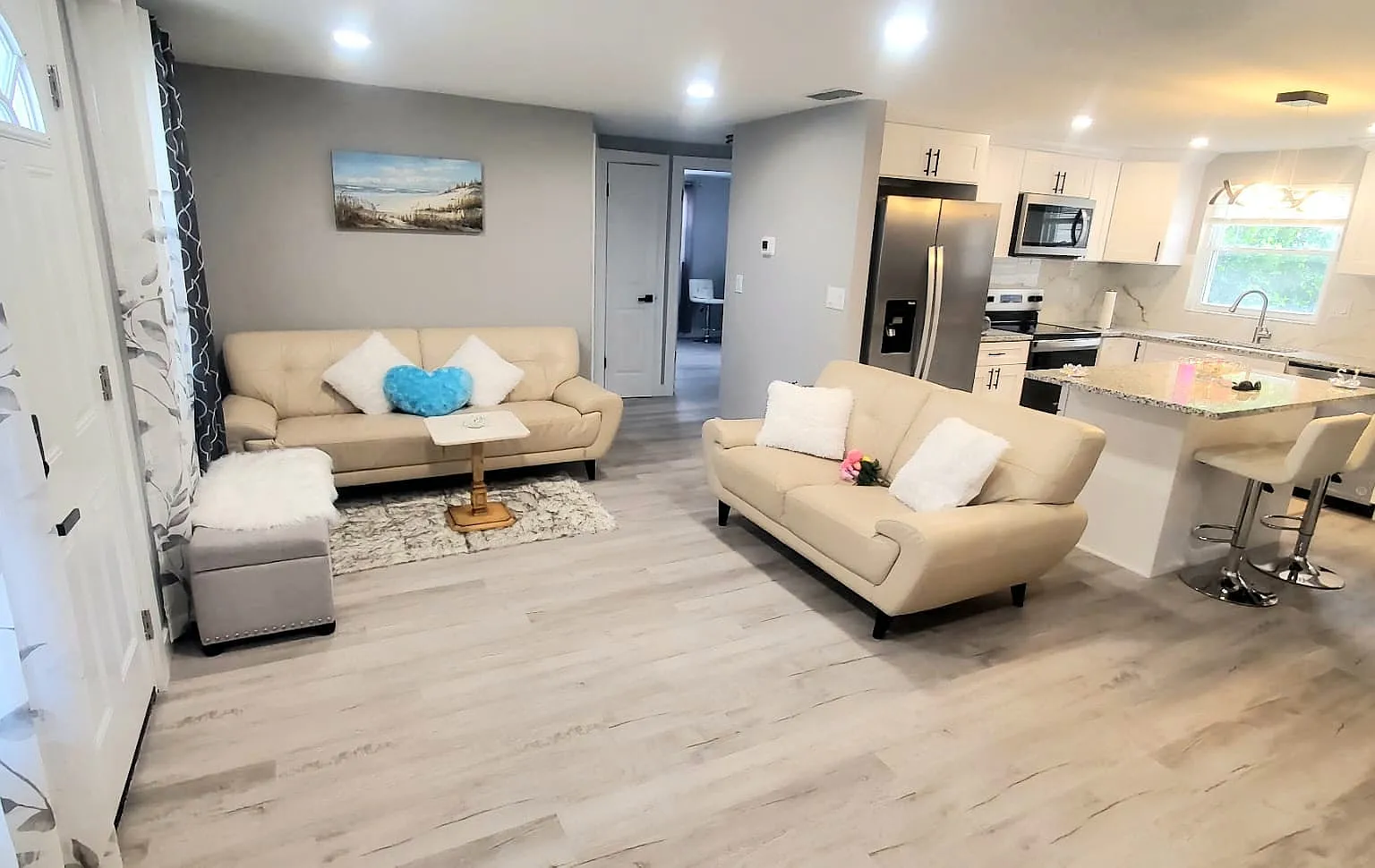 3 bed, 1100 sqft, $1,950 — Photo 4