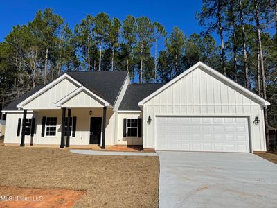 105 Bay Meadows Dr, Carriere, MS, 39426