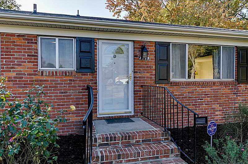 1st image of 2309 Hood Ct