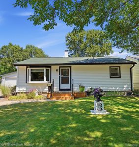 3066 Brisbane Ave, Commerce Township, MI, 48390