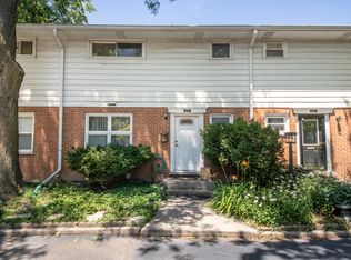 817 Hibbard Rd UNIT D, Wilmette, IL 60091