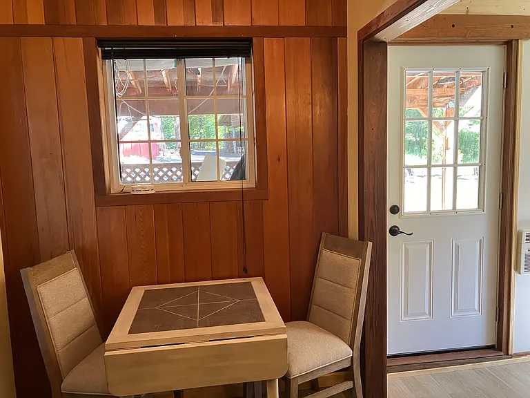 1383 Grizzly Rd — Photo 3