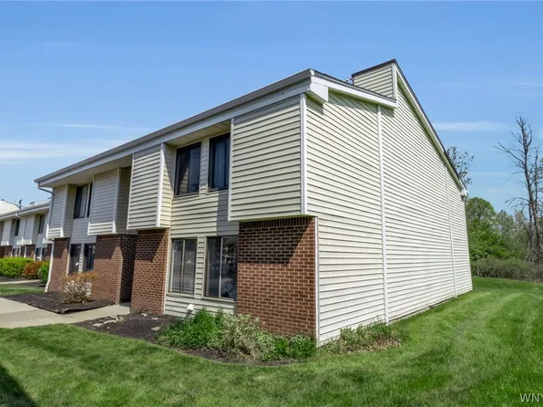 43 Bee Hunter Ct Unit A, East Amherst, NY 14051