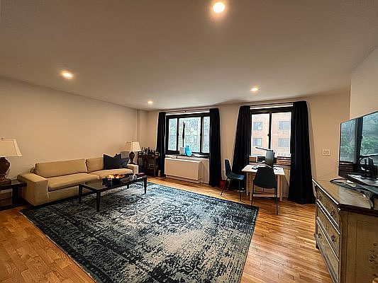 4th image of 284 Mott St APT 3D