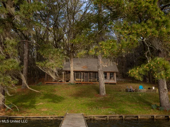 152 Cedar Hill Ln, Flora, MS 39071