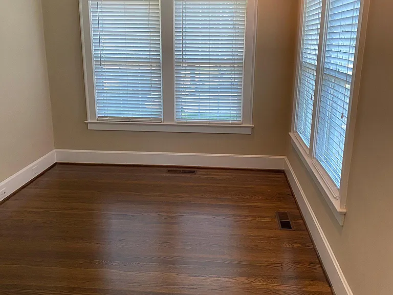 1024 Richmond Rd — Photo 6