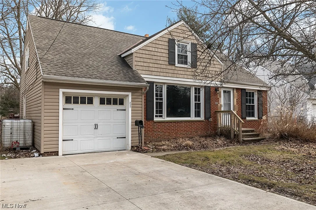 237 Lloyd Rd photo 1