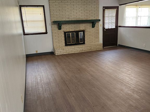 4th image of 10051 E 29th St
