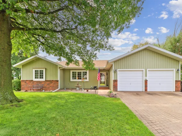 102 Country Club Dr, Osceola, IA 50213
