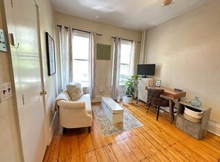 19 S Russell St APT 4, Boston, MA 02114