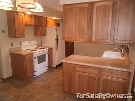 3rd image of 300 23rd St NW