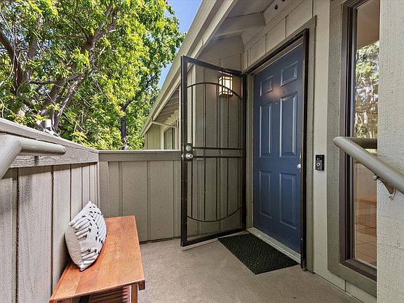 3rd image of 3109 La Terrace Cir