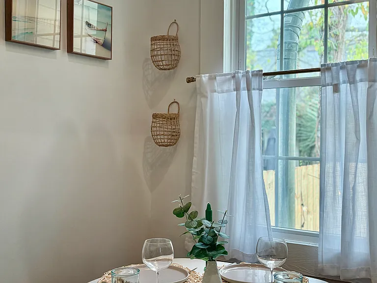 528 E Gordon Ln — Photo 13